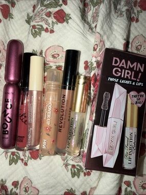 Too Faced Damn Girl! Lip & Lash Set with Pink and Gold Accents